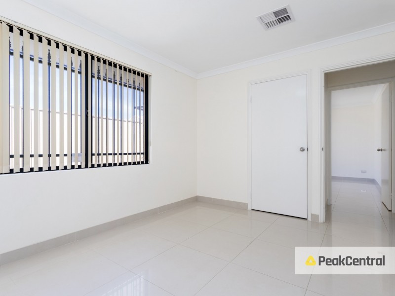 41 McCubbin Loop, Seville Grove WA 6112