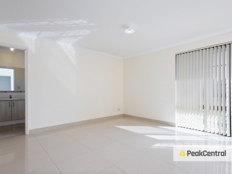 41 McCubbin Loop, Seville Grove WA 6112