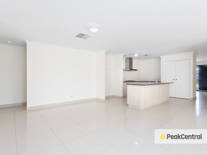 41 McCubbin Loop, Seville Grove WA 6112