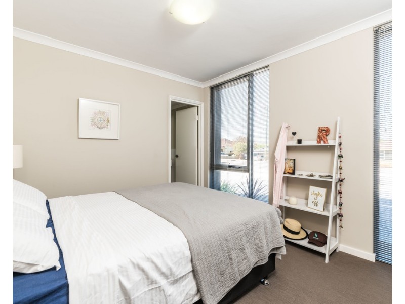 1/210 Kooyong Road, Rivervale WA 6103