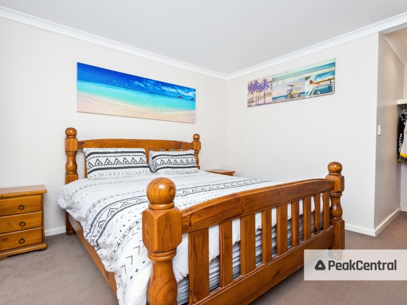 8b Spruce Terrace, Aubin Grove WA 6164