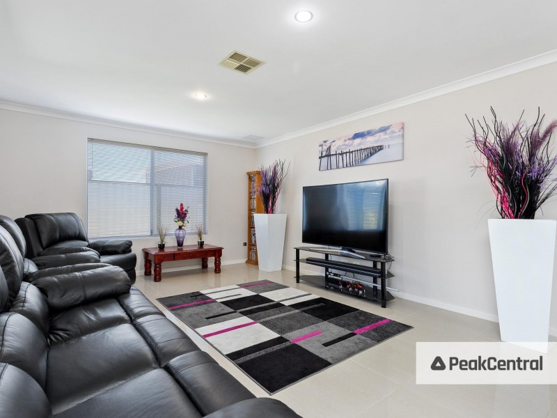 8b Spruce Terrace, Aubin Grove WA 6164