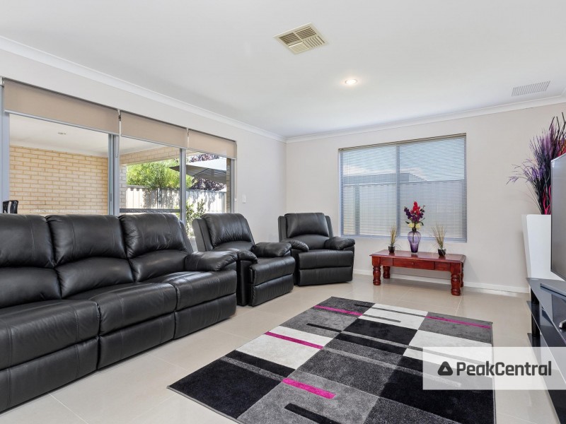 8b Spruce Terrace, Aubin Grove WA 6164