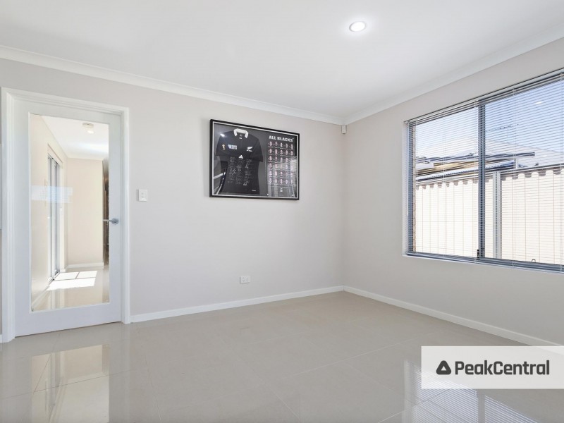 8b Spruce Terrace, Aubin Grove WA 6164