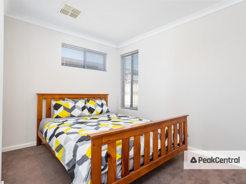 8b Spruce Terrace, Aubin Grove WA 6164
