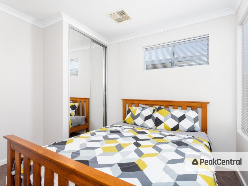 8b Spruce Terrace, Aubin Grove WA 6164