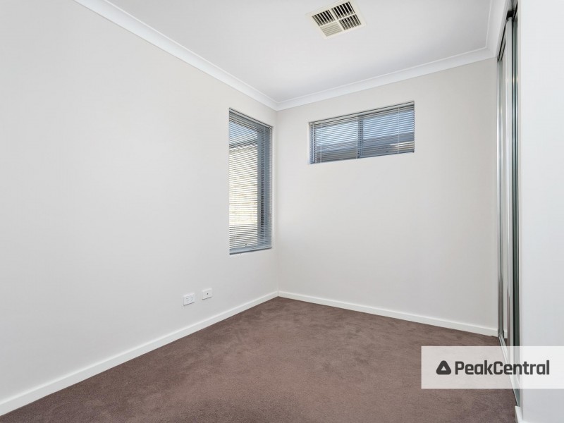 8b Spruce Terrace, Aubin Grove WA 6164