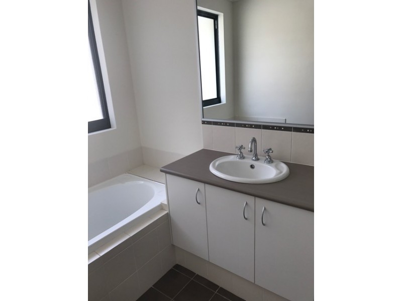 3C Bondi Way, Aubin Grove WA 6164