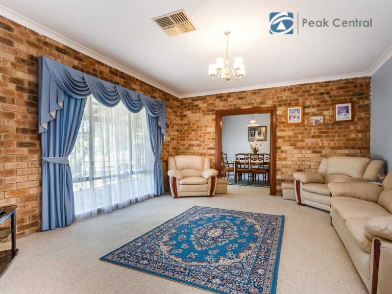 14 Craghill WAY, Oakford WA 6121