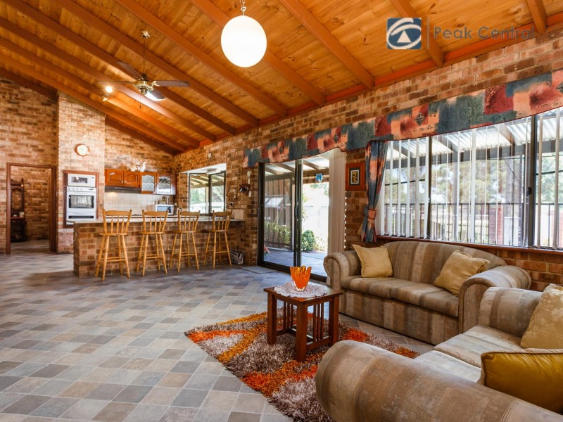 14 Craghill WAY, Oakford WA 6121