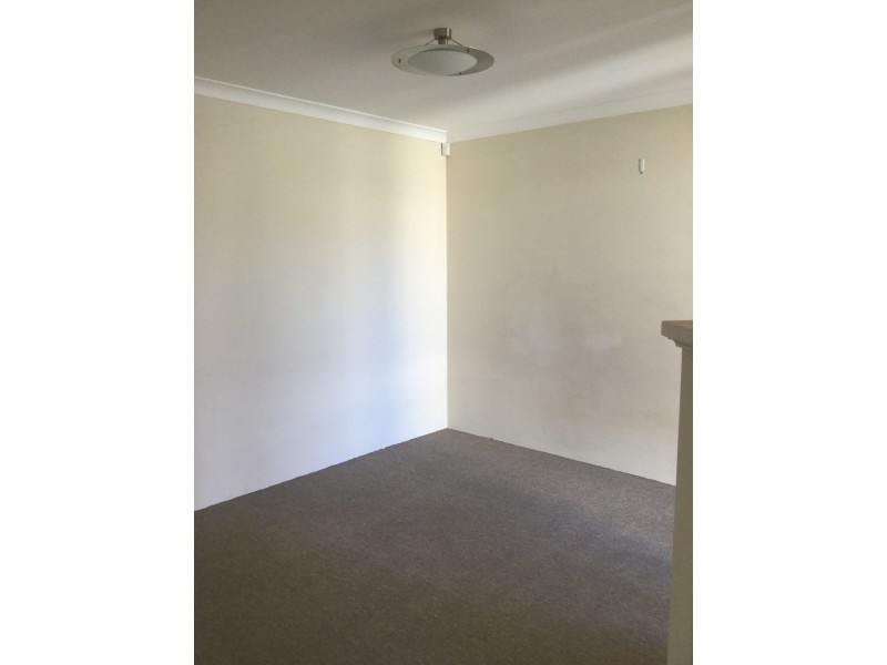 8 Ostling Ave, Bertram WA 6167