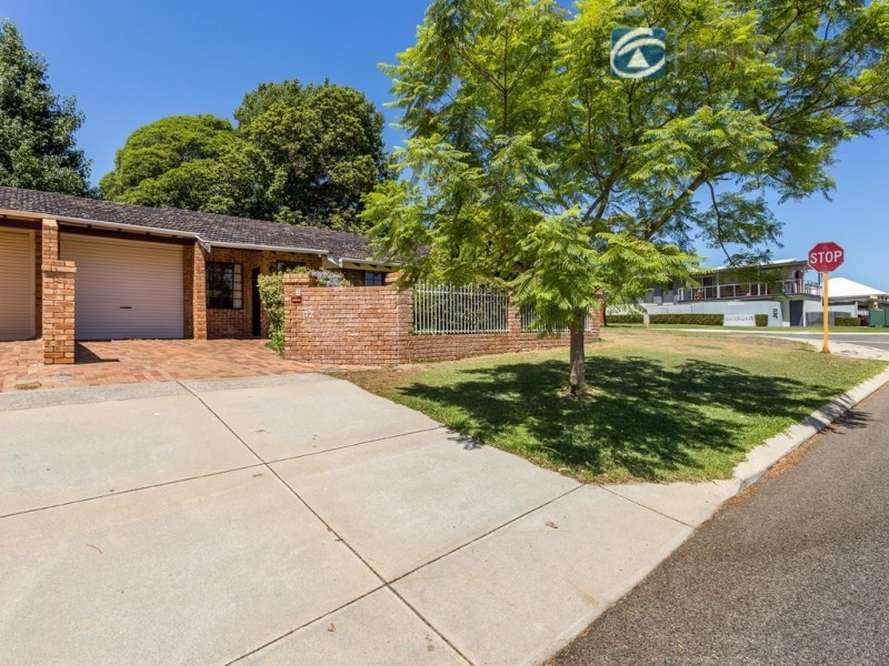 1/17 Dee Road, Applecross WA 6153