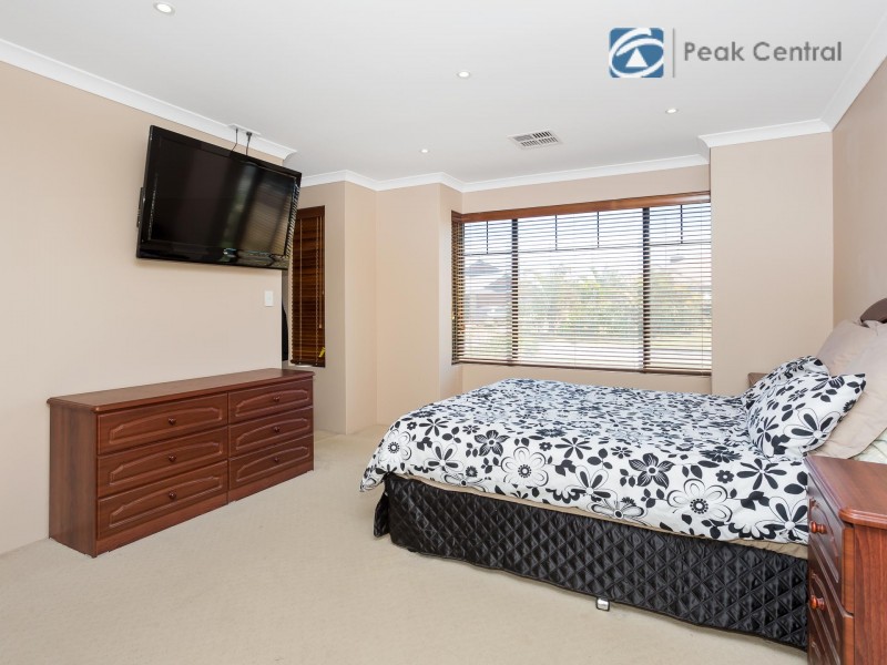 20 Swallowtail Avenue, Success WA 6164