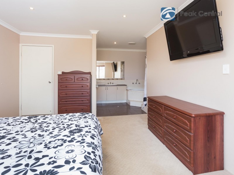 20 Swallowtail Avenue, Success WA 6164