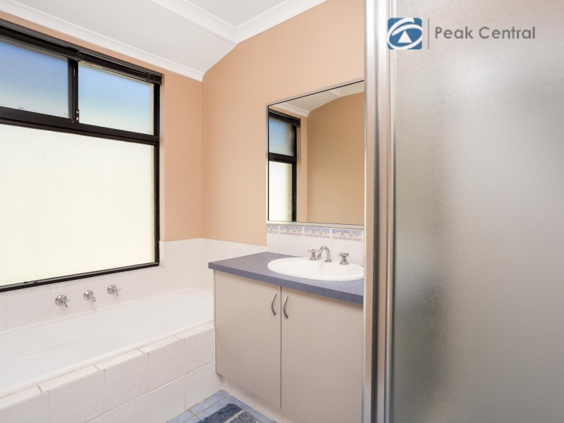 20 Swallowtail Avenue, Success WA 6164