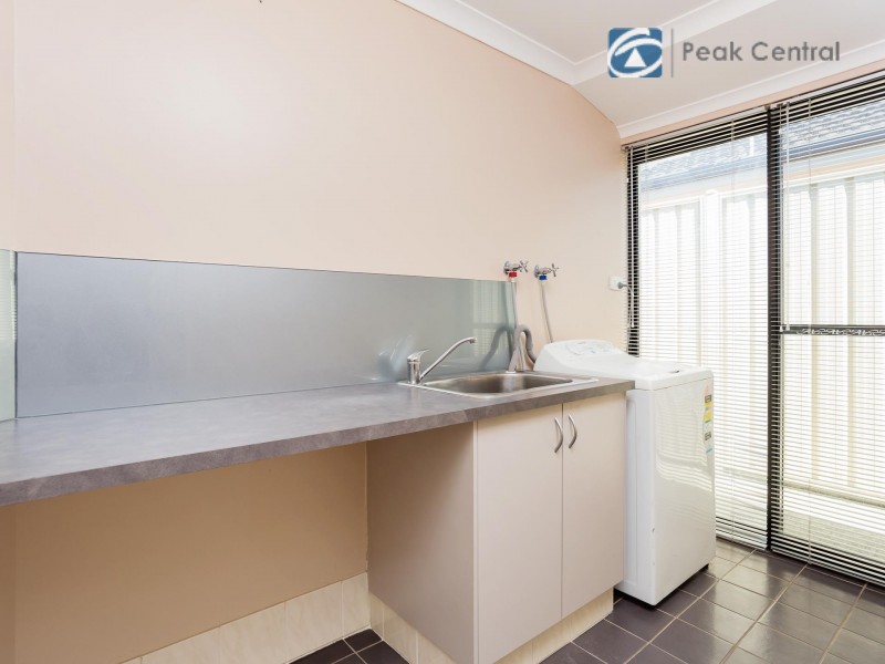 20 Swallowtail Avenue, Success WA 6164