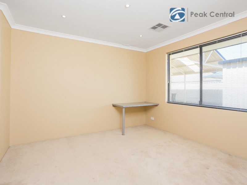 20 Swallowtail Avenue, Success WA 6164