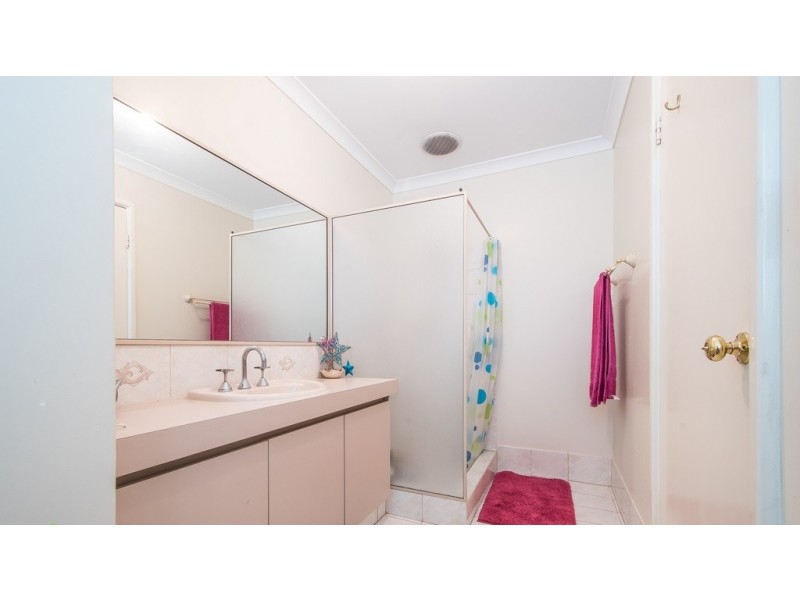 60 Folland Parade, Atwell WA 6164