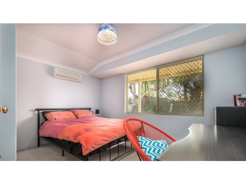 60 Folland Parade, Atwell WA 6164