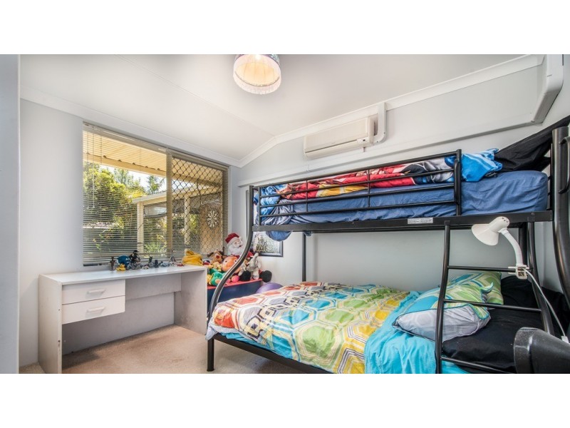 60 Folland Parade, Atwell WA 6164