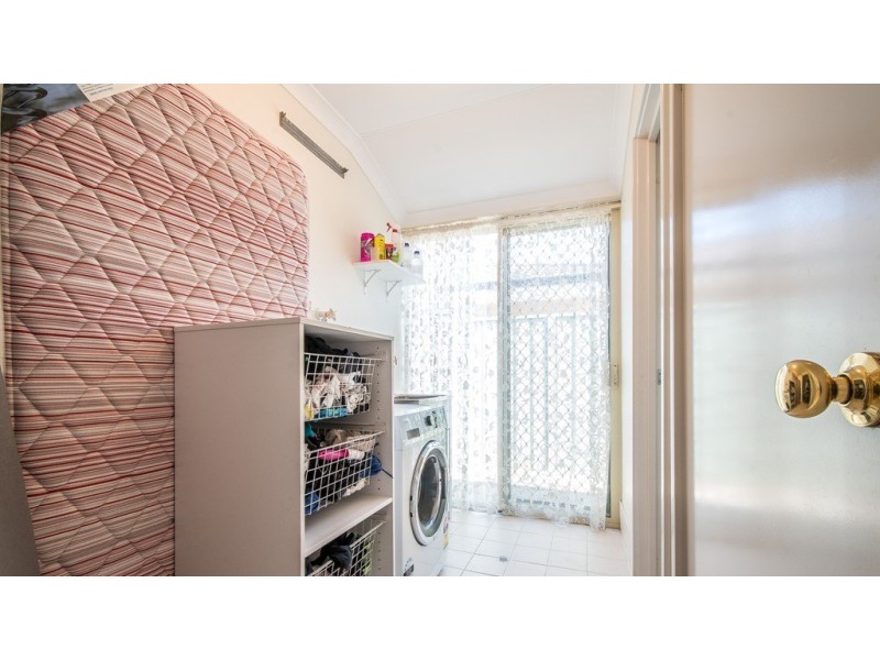 60 Folland Parade, Atwell WA 6164