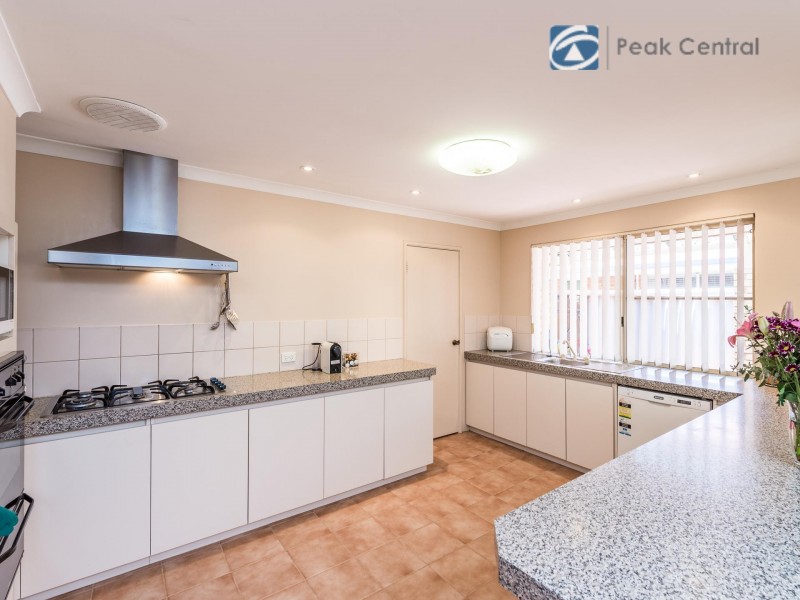 30 Molloy Circuit, Atwell WA 6164