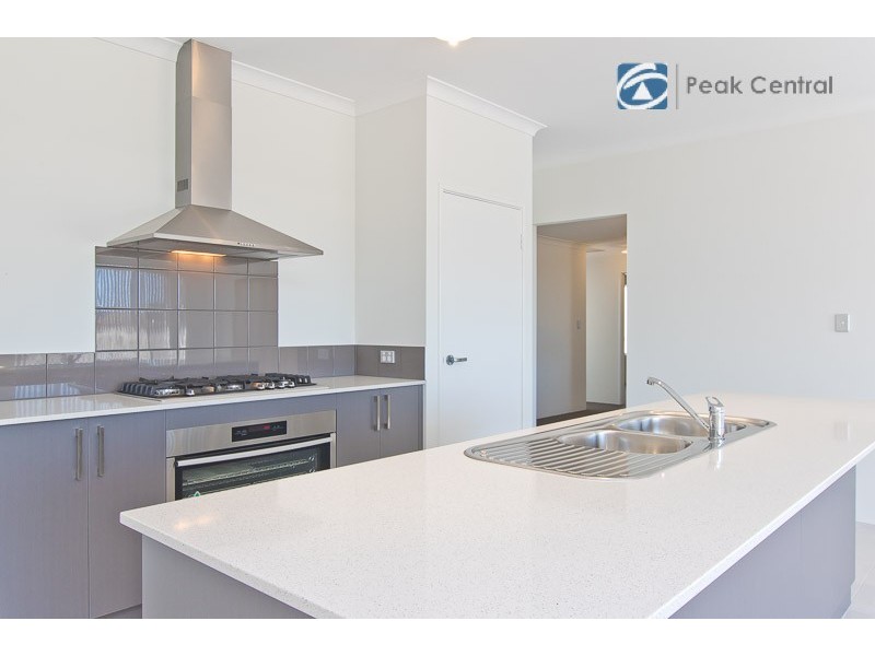 41 Bruny Meander, Wandi WA 6167