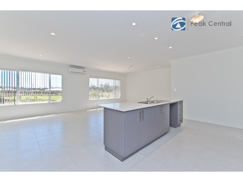 41 Bruny Meander, Wandi WA 6167