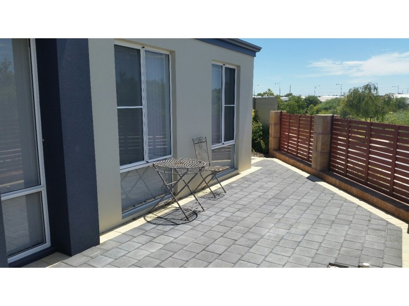 41 Bruny Meander, Wandi WA 6167