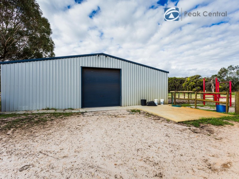 43 Blair Road, Oakford WA 6121