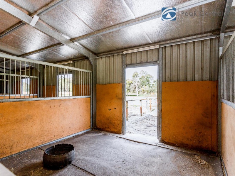 43 Blair Road, Oakford WA 6121