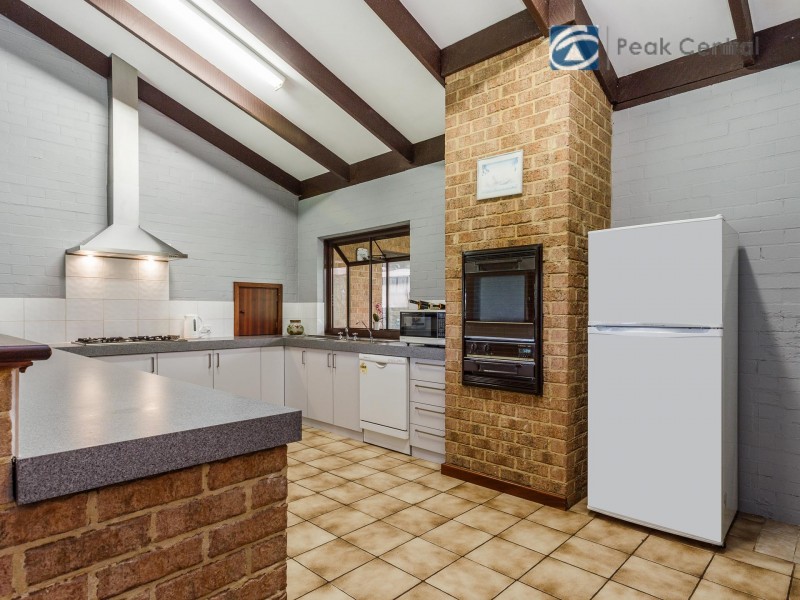 43 Blair Road, Oakford WA 6121