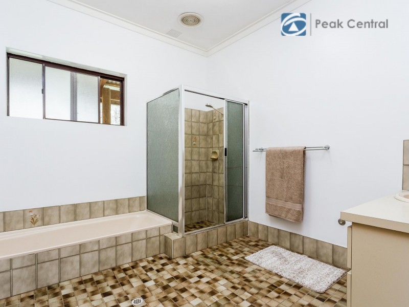 43 Blair Road, Oakford WA 6121