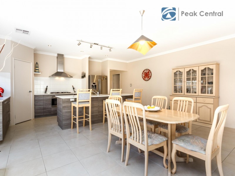 7 Lomond Crescent, Wandi WA 6167