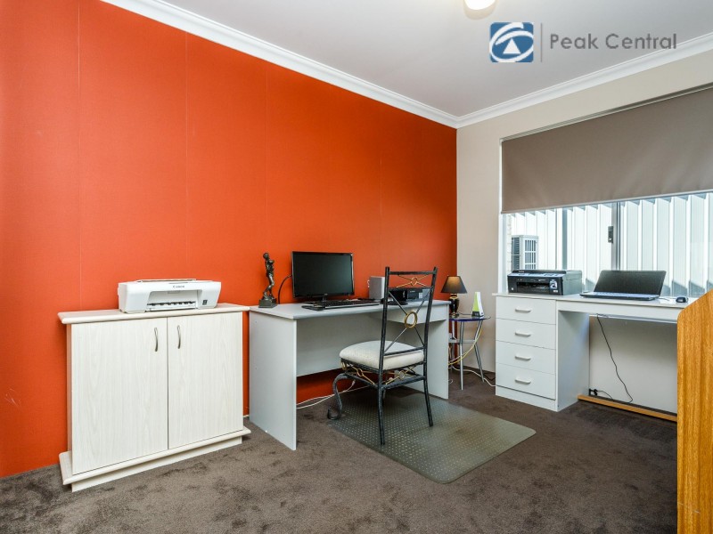 7 Lomond Crescent, Wandi WA 6167