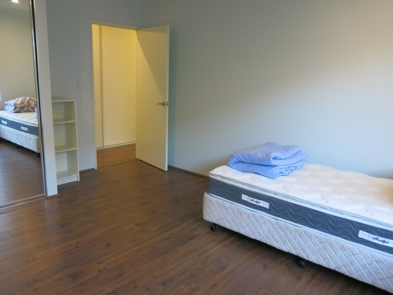 15 Hickman Drive, Piara Waters WA 6112