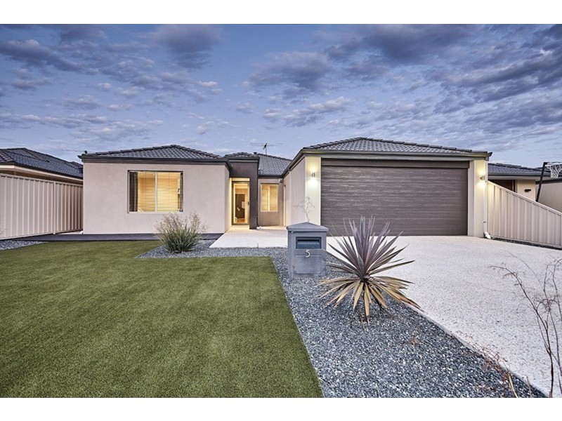 5 Modong Nook, Success WA 6164