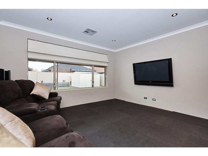 5 Modong Nook, Success WA 6164