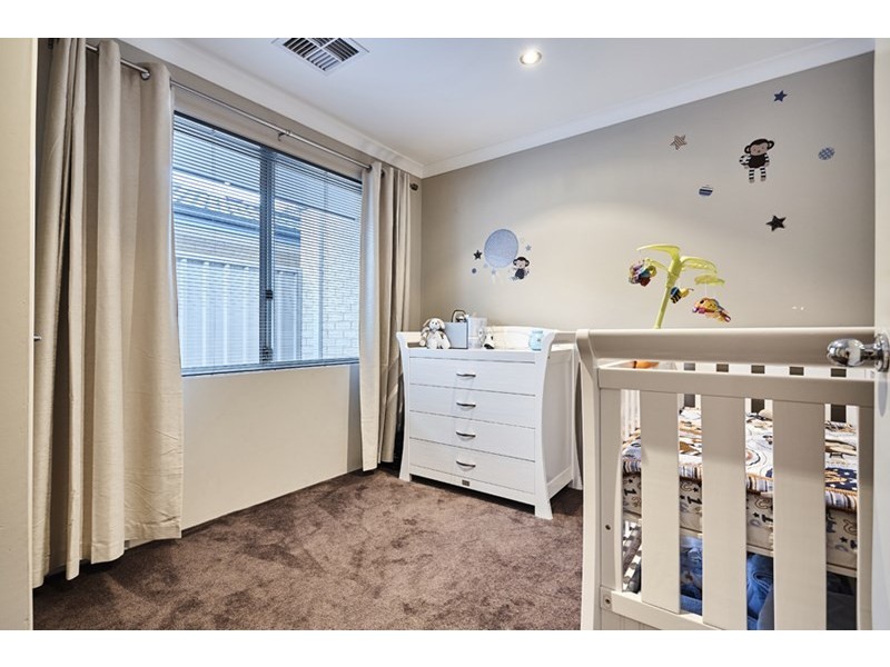 5 Modong Nook, Success WA 6164