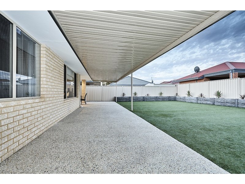 5 Modong Nook, Success WA 6164