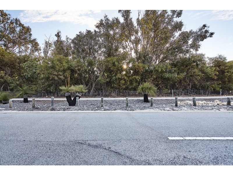 5 Modong Nook, Success WA 6164