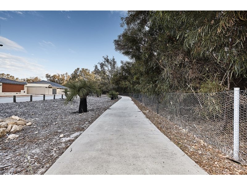5 Modong Nook, Success WA 6164