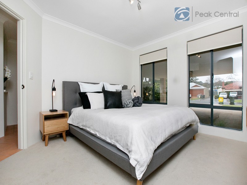 20 Jagoe Loop, Willagee WA 6156