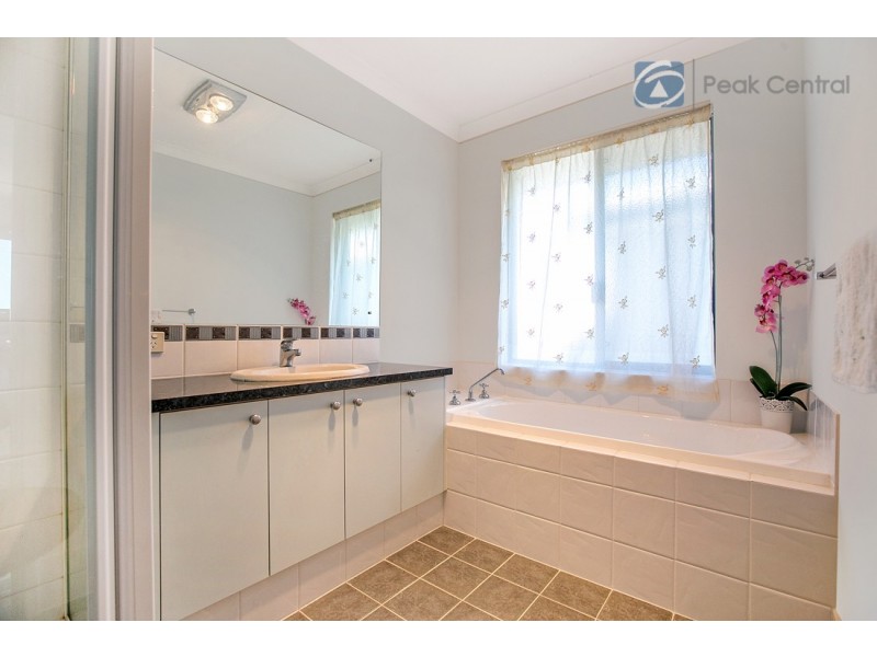 6 Jesmond Lane, Success WA 6164