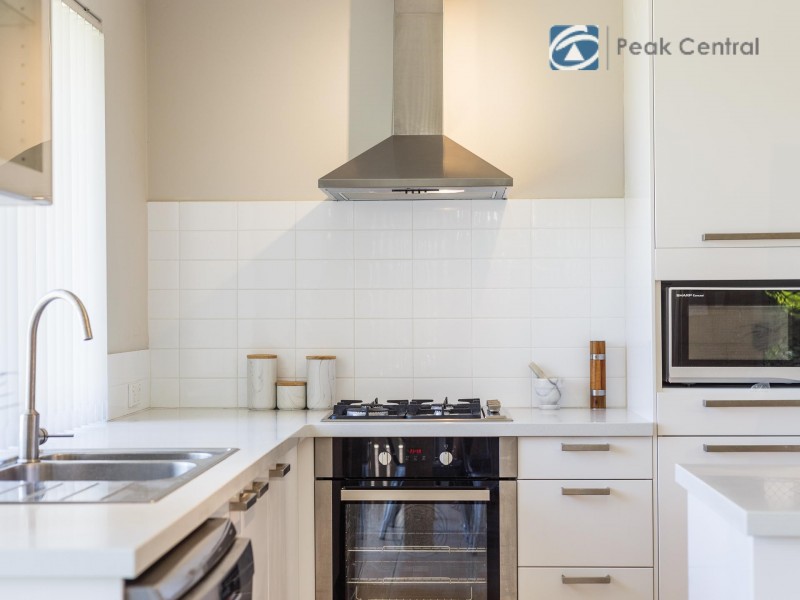 16 Seabrook Place, Success WA 6164