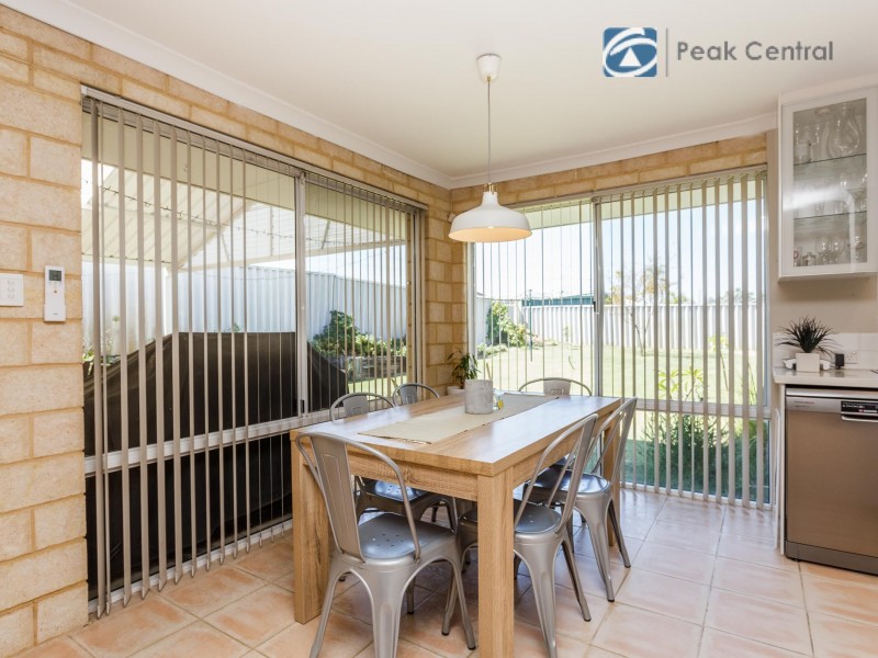 16 Seabrook Place, Success WA 6164