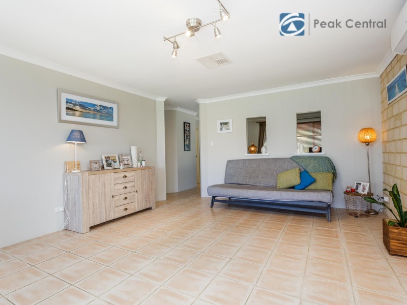 16 Seabrook Place, Success WA 6164