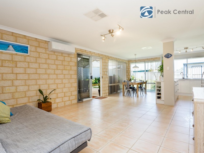 16 Seabrook Place, Success WA 6164