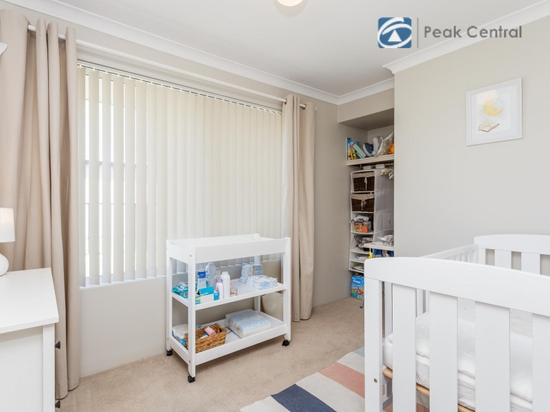 16 Seabrook Place, Success WA 6164