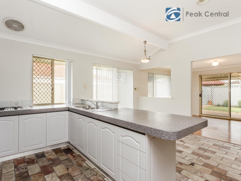 4 Bosci Court, Atwell WA 6164